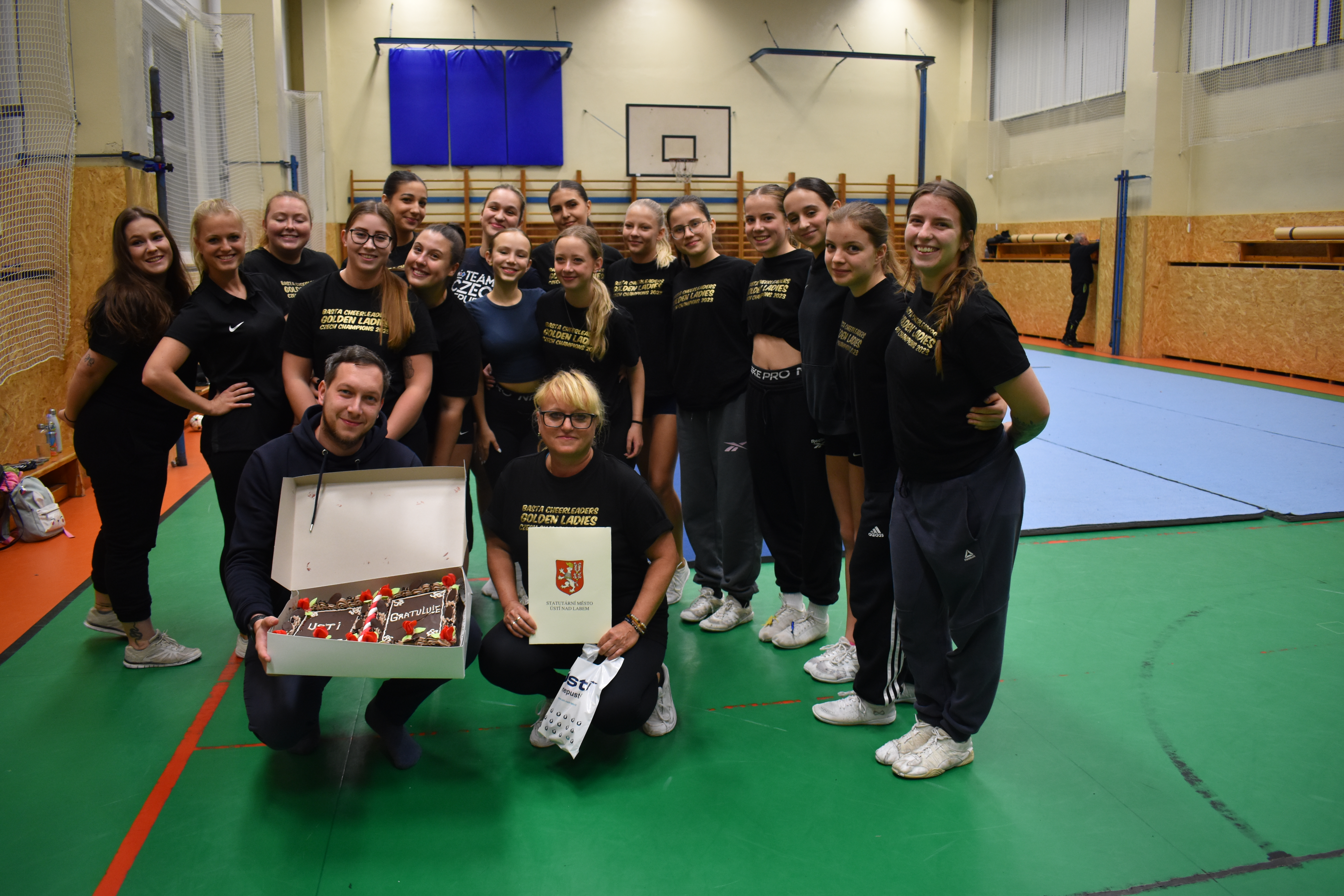 20231102 basta1 | WebJET CMS Basta cheerleaders