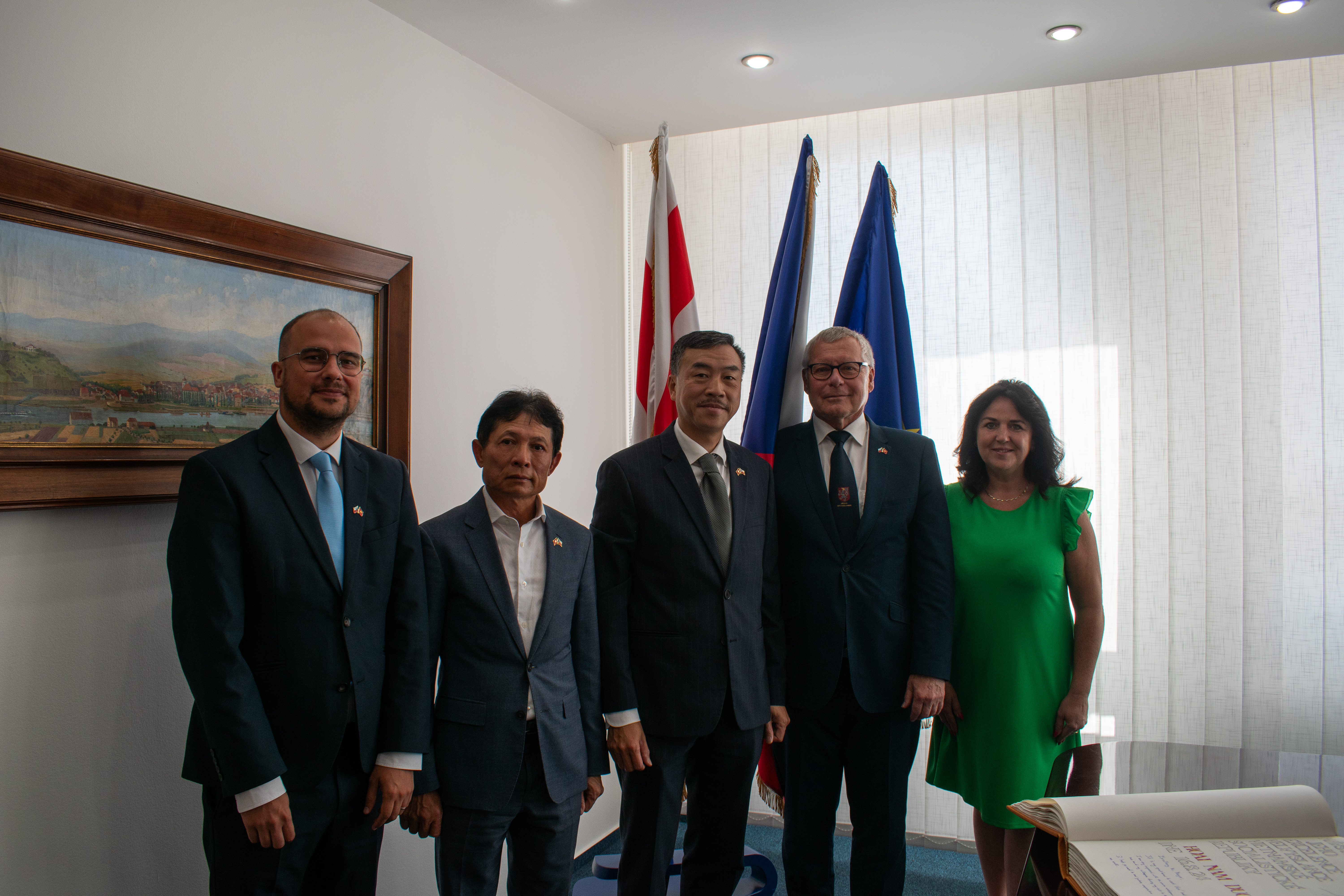 vn velvyslanec 2 | WebJET CMS VN velvyslanec 2