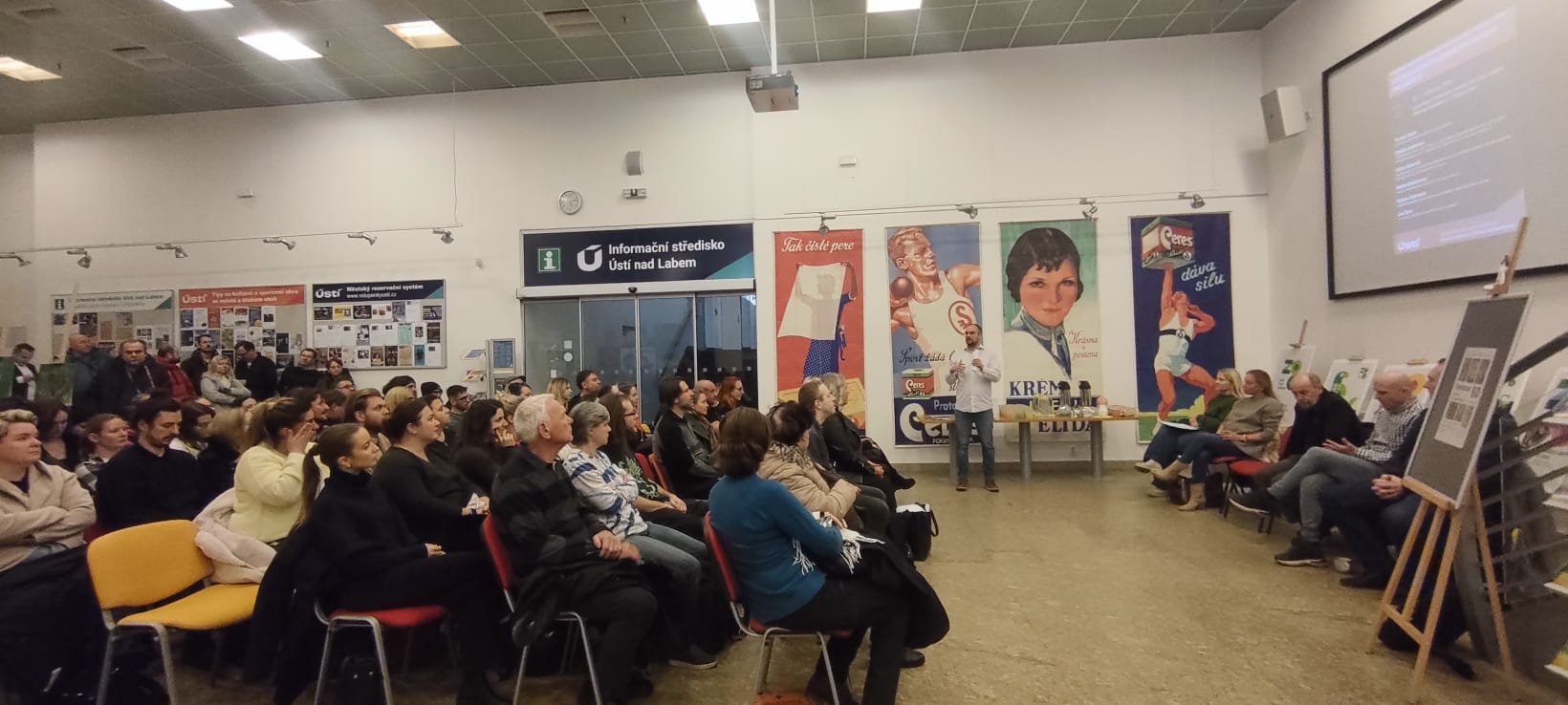 Hosté a přednášející