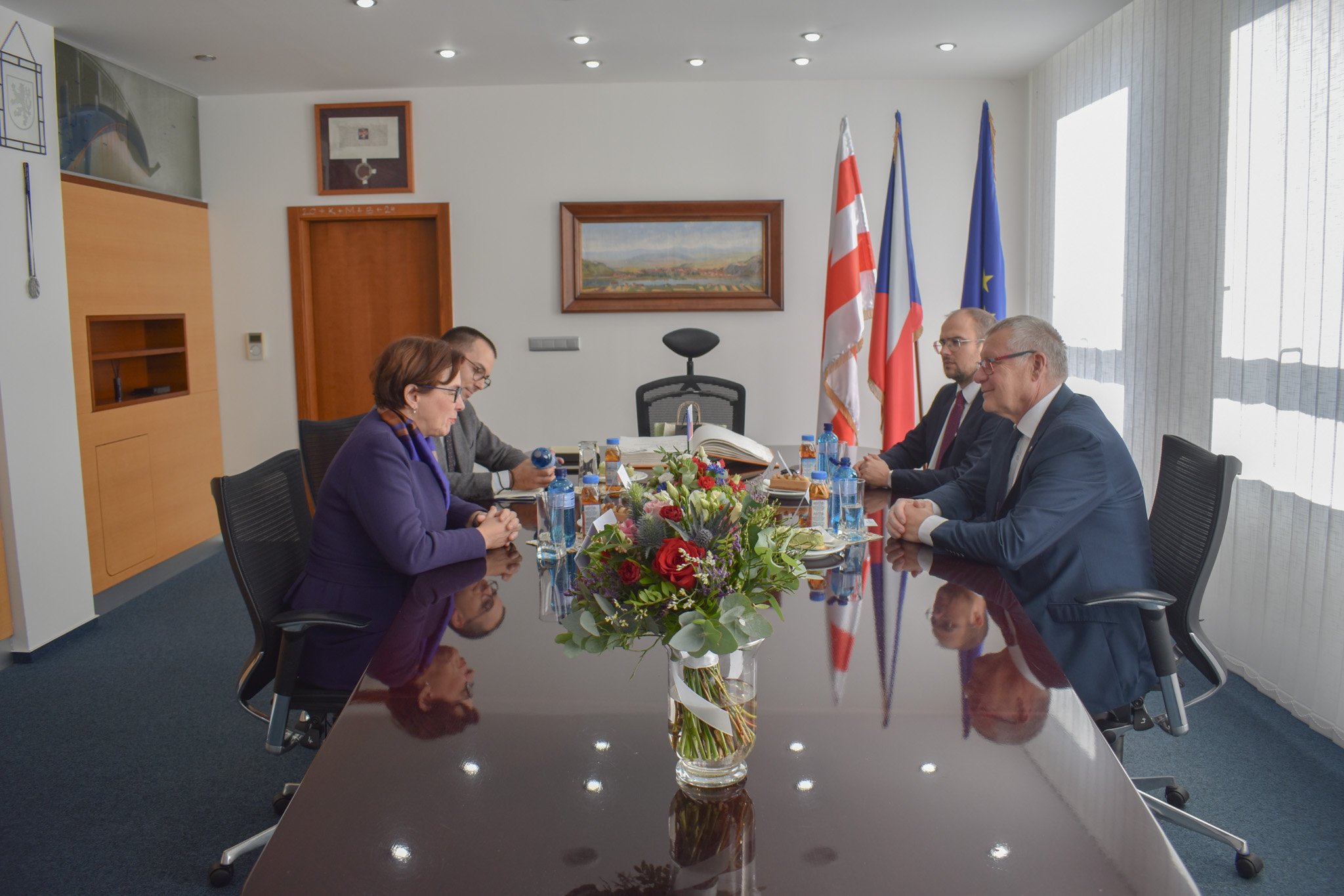 20241016 velvyslankyne velka 3 | WebJET CMS Společná fotografie