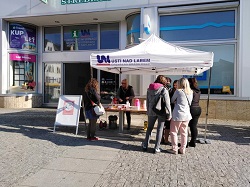 Účastníci kampaně Do práce na kole využívají Snídani na triko