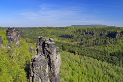 beostrov20 | WebJET CMS Ostrov u Tisé, pohled na skalní krajinu