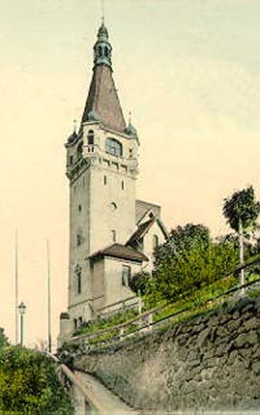 Historická fotografie zámku Větruše